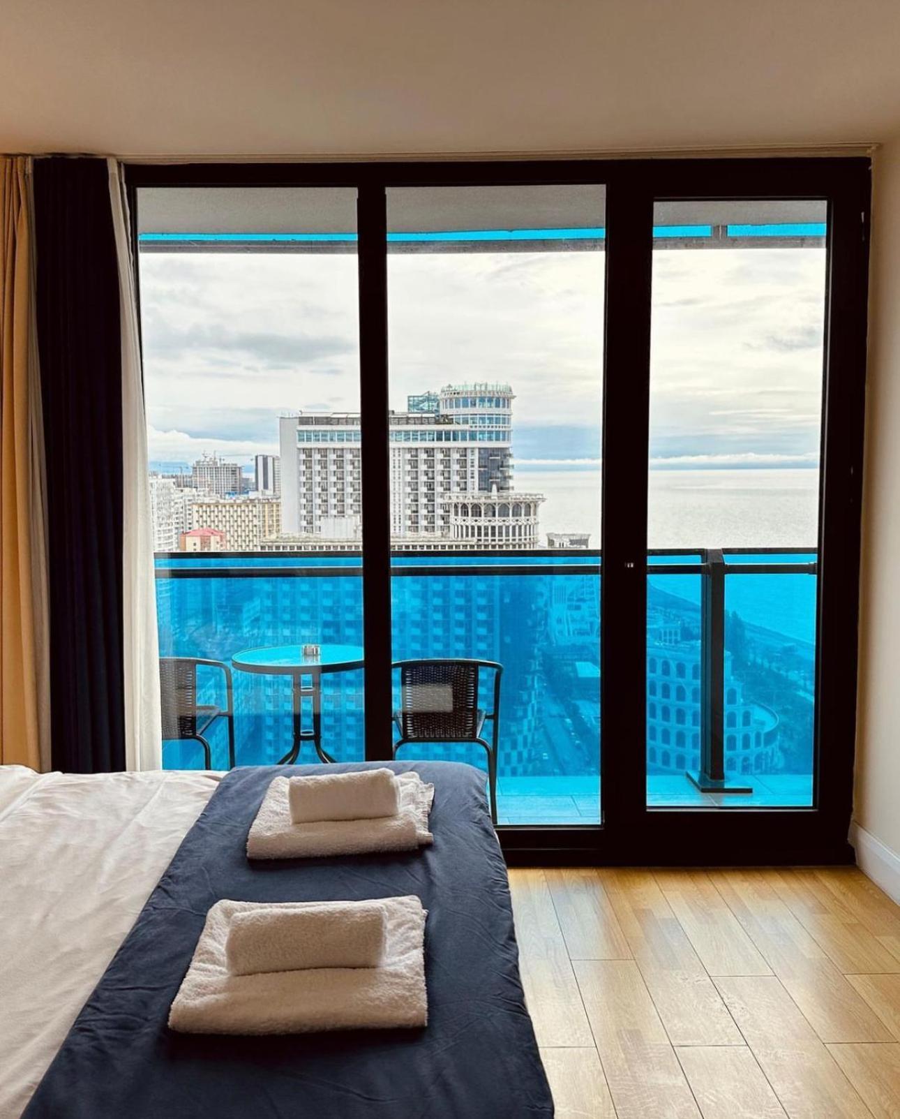With Sea View Апартаменты Батуми
