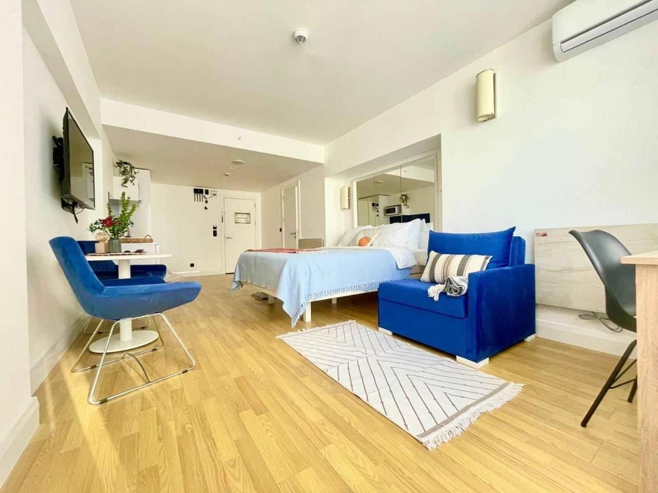 Апартаменты With Sea View *